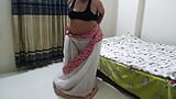 Punjabi Sexy MILF bade gand vale chache kamuk ho jate hai aur phir padose ladake ke sath Chudai karate hai snapshot 1