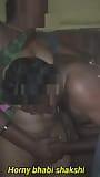 Une femme au foyer adolescente tamoule se fait baiser par l’ami de son mari snapshot 8
