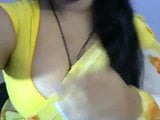 Bhabhi seduce il suo dewar in abito giallo snapshot 9