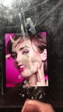 Lily Collins pictează fața cu tribut de spermă 2 snapshot 4