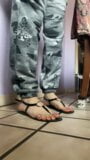 Latino, spettacolo di piedi con sandali messicani snapshot 2