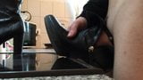 Schuh ficken fuer Herrin Tanja snapshot 6