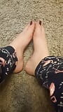 Beautiful legs cute toes snapshot 5