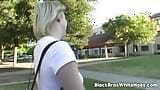 Remaja blonde Daisy Mclane mengongkek zakar hitam besar snapshot 2