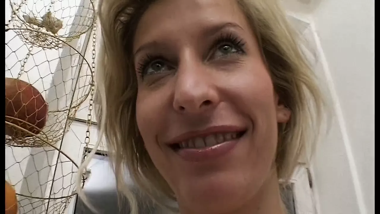 Junge Mutter Ist Willig: German In German Blowjob Porn by FapHouse | xHamster