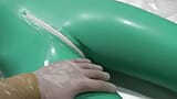 Latex Danielle kopplar av i ambulansen snapshot 5