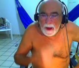 Opa streelde op webcam snapshot 16