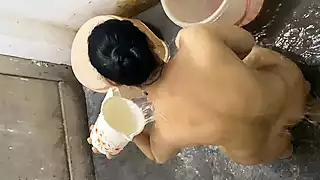 Chhoti Behen Ko Puri Nangi Hokr Nahate Dekha Full Desi Village ...