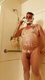 Afeitado corporal completo en mi ducha esta tarde snapshot 4
