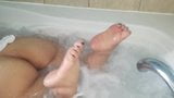 Chubby stepdaughter in hot tub snapshot 8