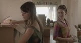 Lizzy Caplan. Alison Brie. - salva la data snapshot 2