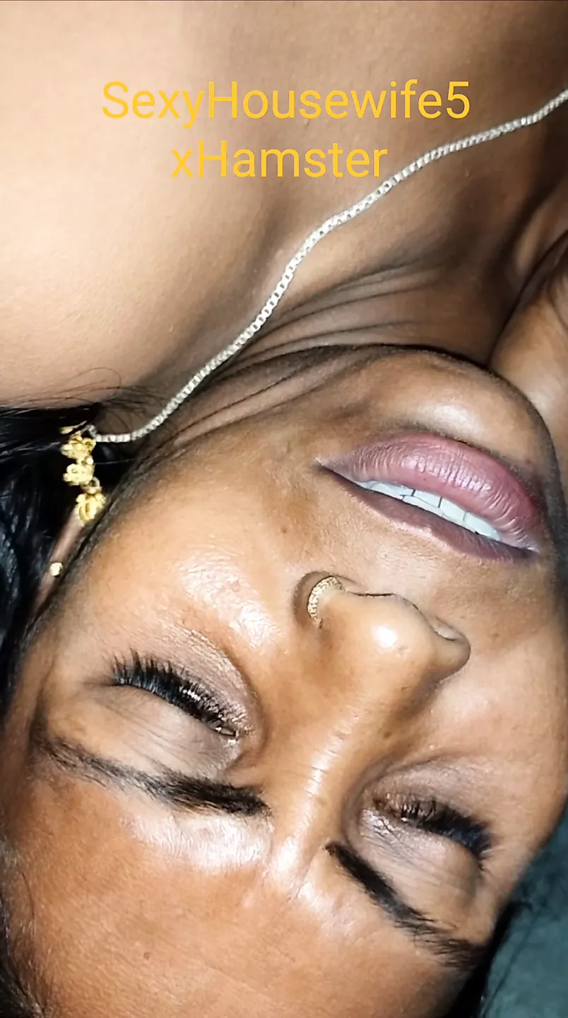 Sexy Bhabhi Lund Chus Rahi Hai: Nudist Homemade Porn feat. SexyHousewife5 |  xHamster