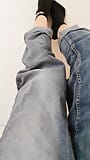 Le gambe sottili in jeans sono solo sexy - depravatoMine snapshot 3