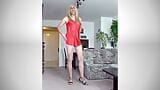 Crossdresser maricas em lingerie vermelha snapshot 4