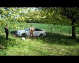 Outdoorsex mit geiler blonden Sau auf dem Auto snapshot 18