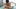 Pikliefhebbende Aziatische twink plaagt met voeten en lost sperma
