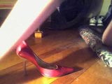 Cum Red Guess Heels snapshot 1