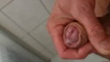 Gros plan, masturbation de bite non coupée, squirt masculin, pipi et éjaculation crémeuse snapshot 9