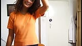 geile harrige Milf muschi wird bis zum Orgasmus gefingert snapshot 4