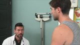 Extrabigdicks - doctor latin ajută pacientul cu problema pulii snapshot 3