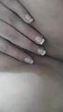 Chica bangla jugando con su coño y pollas indias snapshot 10