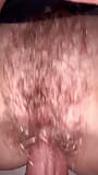 Buceta peluda macro close-up com gozada interna, amadora milf esposa em sextape caseiro com o arbusto peludo mais bonito snapshot 1