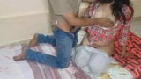 화장실에서 자위하는 새아빠에게 잡힌 의붓딸, 선명한 힌디어 오디오가 포함된 풀 HD xxx 섹스 비디오 snapshot 8