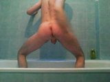 Branle dans la salle de bain Wanking in the bathroom snapshot 2