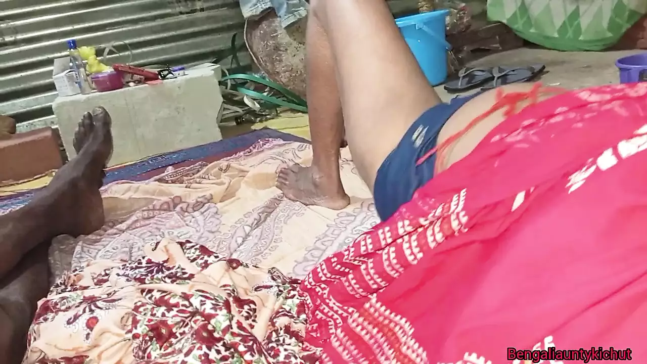 Chudai Karvaya Land Mein Rakhi Pahna Kar Didi Ne
