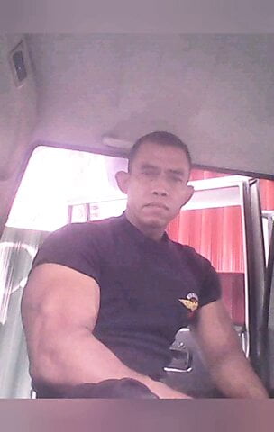 Indonesian Bodybuilder Daddy Solo