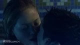 Casais indianos na piscina se beijando no vídeo snapshot 8