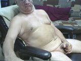 Handsome Mature Man Wanks snapshot 1