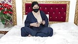 Индийская мусульманская горячая зрелая дама трахает киску дилдо snapshot 6