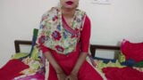 Mama's kleine hulp (stiefmoeder en stiefzoon rollenspel) met hindi -audio xxx snapshot 3