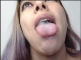 Latina brinca com saliva e faz garganta profunda snapshot 8