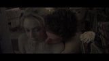 Dakota Fanning и Zoe Kravitz в сексуальных сценах snapshot 8