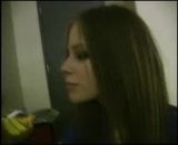 Avril lavigne - นมสวยในยกทรงสีดํา snapshot 3