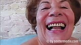 La vieja abuela Vera quiere tragar semen snapshot 3