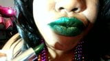 Venomous green lips snapshot 4