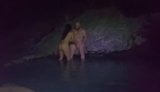 Vollbusige asiatische MILF & großer bärtiger russischer Bär haben Sex in der Höhle snapshot 3