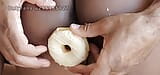 Muschi-titten mit doughnuts, afrikanische ebenholzgöttin leckt muschi snapshot 9