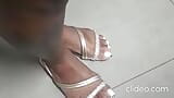 Ferfeet36 - gouden sandalen en Franse nagels 2 snapshot 2