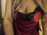 Blonde rondborstige milf cowgirl plaagt op webcam snapshot 1