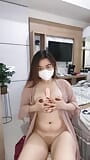 Elle essaye un nouveau gode asiatique à gros nichons, Indonésie virale snapshot 8