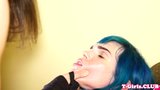 Ragazza punk trans succhia e scopa in una scena di sesso snapshot 2