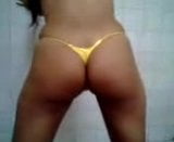 PERUANA CON TANGA AMARILLA snapshot 3