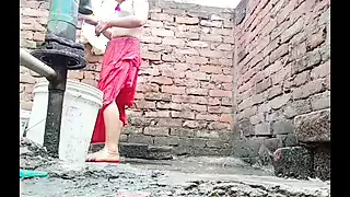 Aksi masturbasi solo gadis remaja rambut panjang yang lagi asik ...