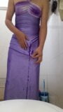 Se masturber avec une robe longue en lycra violet snapshot 9