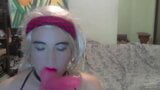 Ruby stars schattig meisje, een beetje ondeugend maar hemels. verlegen blond tienermeisje eerste keer op webcam kuste een roze dildo. snapshot 12