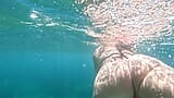 Big Booty Underwater snapshot 3